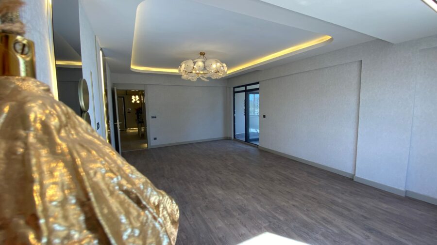 WhatsApp Image 2025-10-25 at 23.10.54 (2)