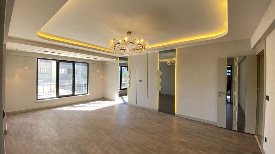 WhatsApp Image 2025-10-25 at 23.10.56 (2)