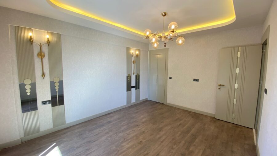 WhatsApp Image 2025-10-25 at 23.10.57 (2)