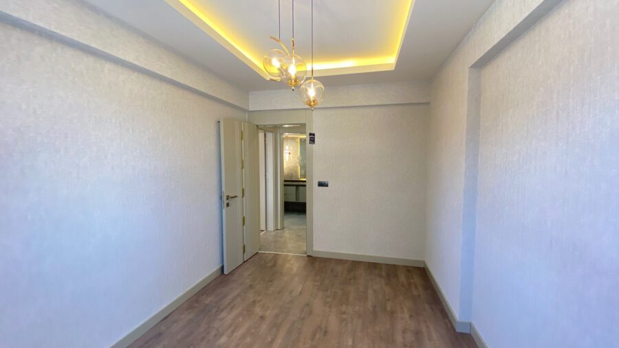 WhatsApp Image 2025-10-25 at 23.10.59 (3)