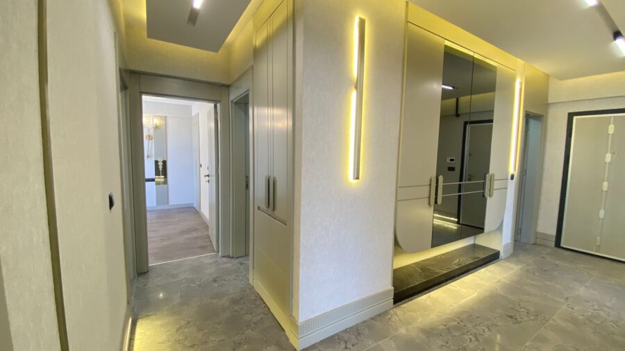 WhatsApp Image 2025-10-25 at 23.11.00 (1)