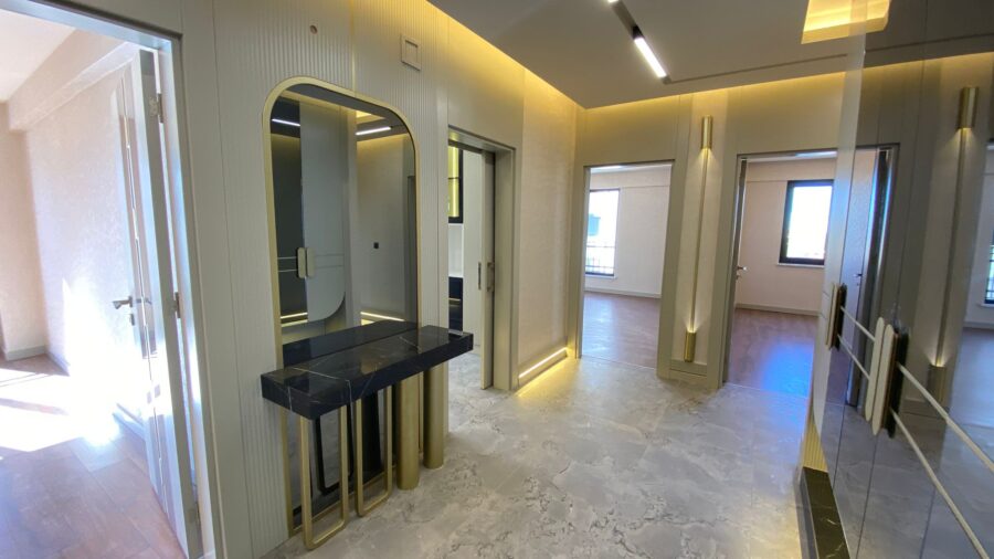 WhatsApp Image 2025-10-25 at 23.13.22