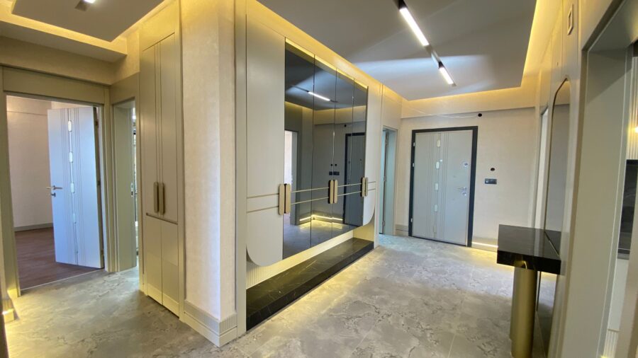 WhatsApp Image 2025-10-25 at 23.13.25 (2)